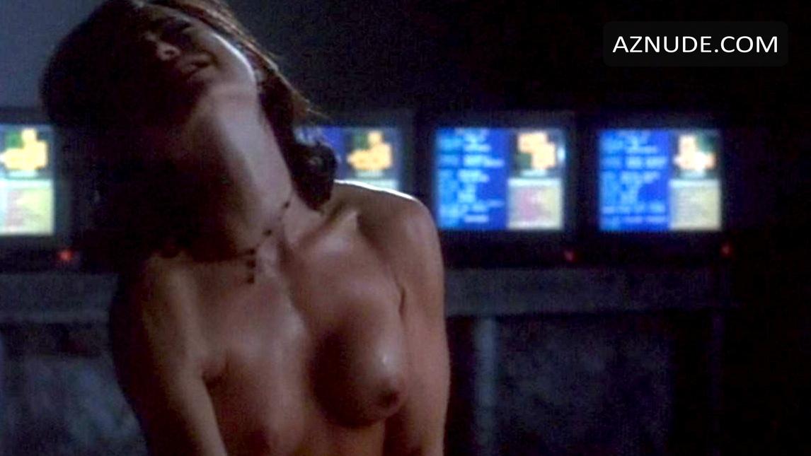 Kristin Minter in Savage!, photo 5