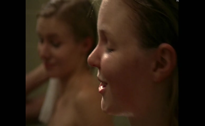 Kristen Bell in Gracie's Choice, photo 10