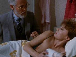 Malisa Longo in A Cat in the Brain, photo 6