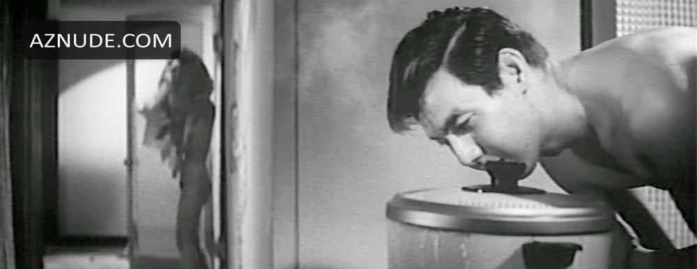 Mariko Ogawa in Branded to Kill, photo 8