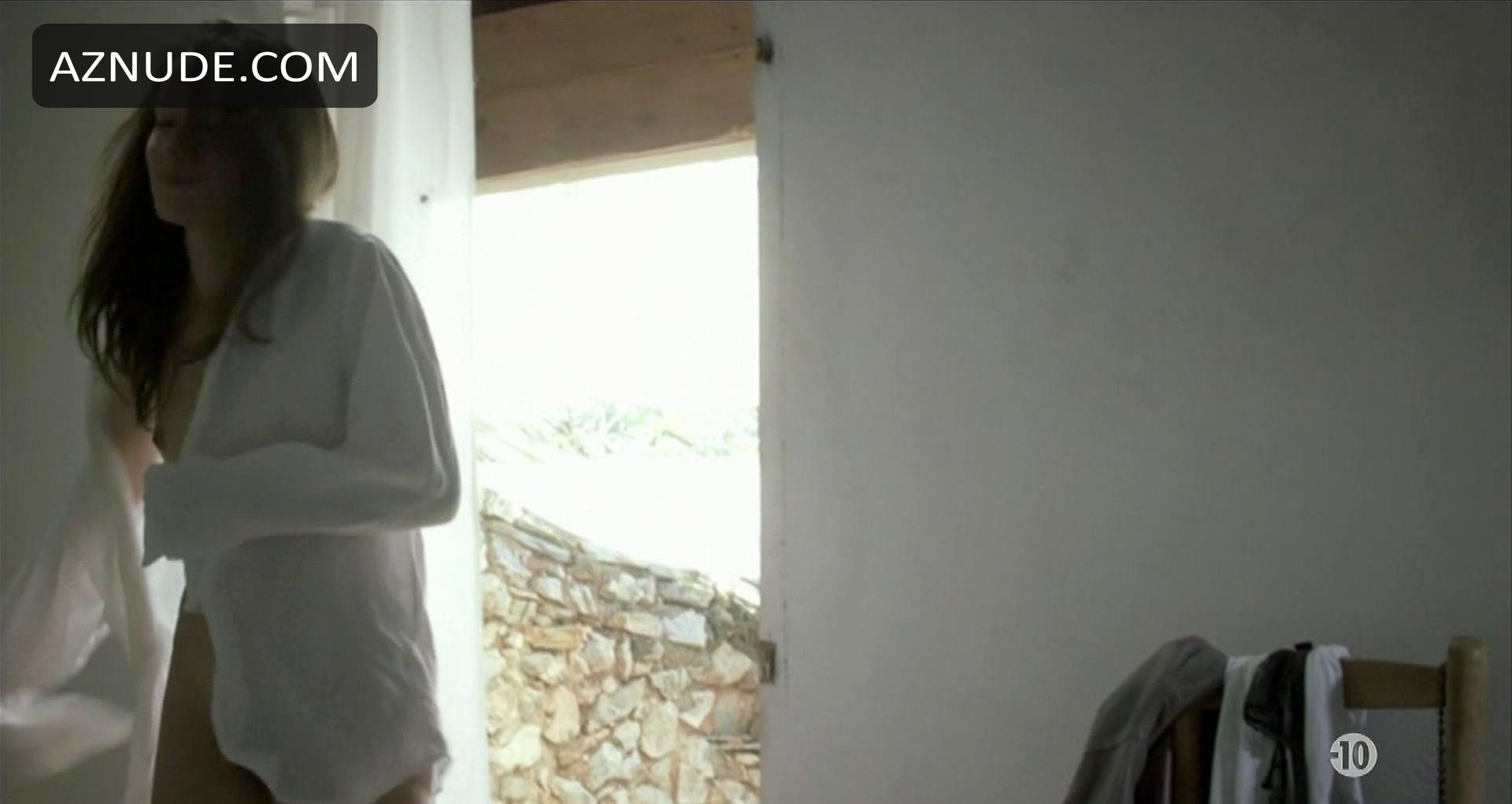 Anais Demoustier in Living on Love Alone, photo 6