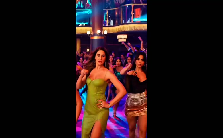 Soundarya Sharma in Housefull 4, photo 47