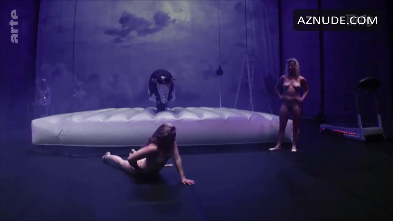 Flo Holzinger in Anti-ballet, photo 9