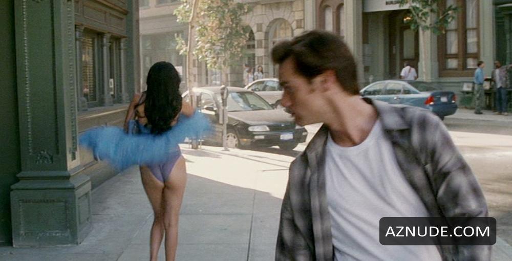 Rina Fernandez in Bruce Almighty, photo 1