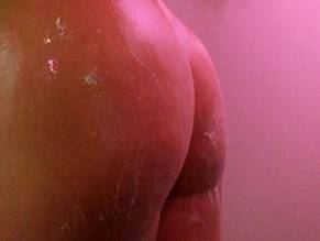 Angela Wright in Enemy Gold, photo 12
