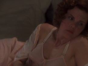 Kiersten Warren in Divine Secrets of the Ya-Ya Sisterhood, photo 2