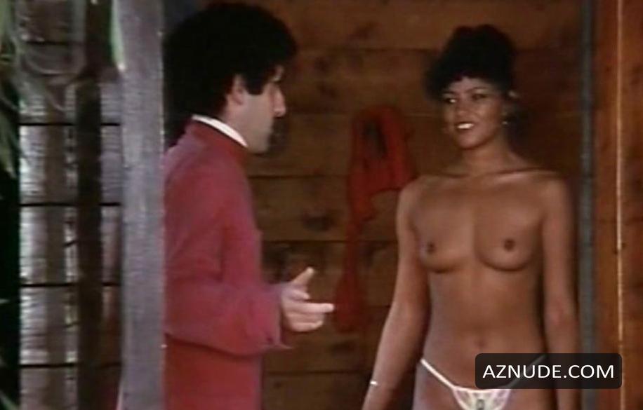 Xiomara Gonzales in E Forte Un Casino!, photo 4