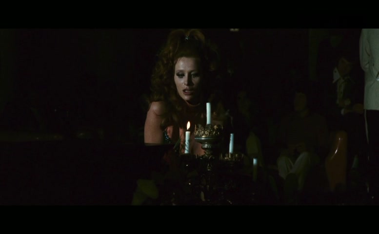 Erika Blanc in The Night Evelyn Came Out Of The Grave, photo 13