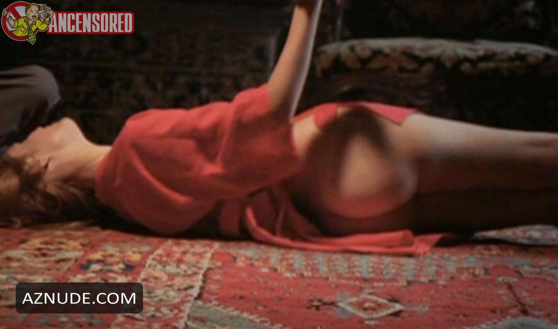 Britt Nichols in A Virgin Among the Living Dead, photo 40