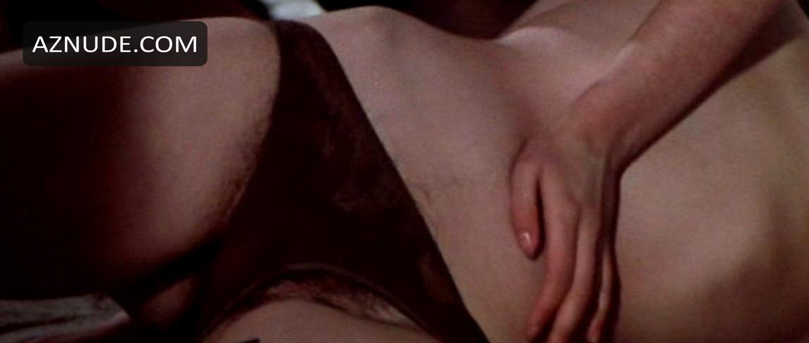 Monica Swinn in Female Vampire, photo 9