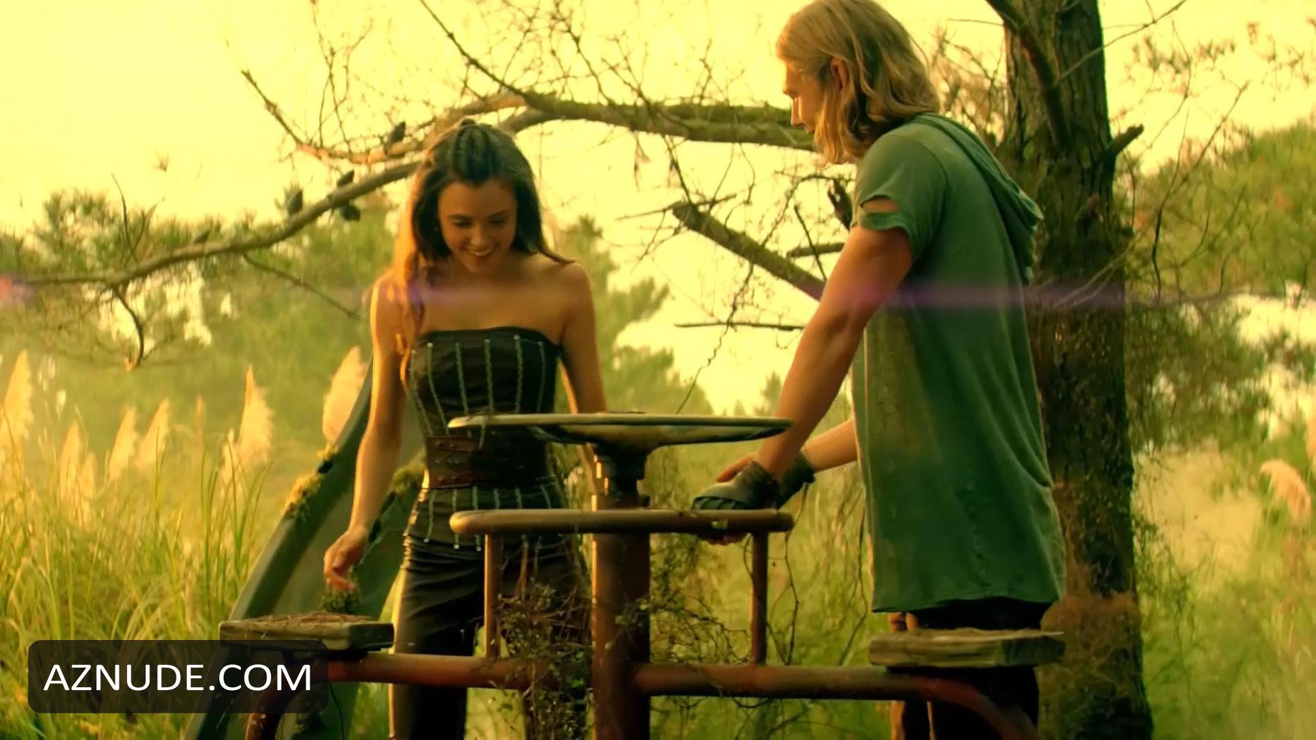 Poppy Drayton in The Shannara Chronicles (2016-), photo 39