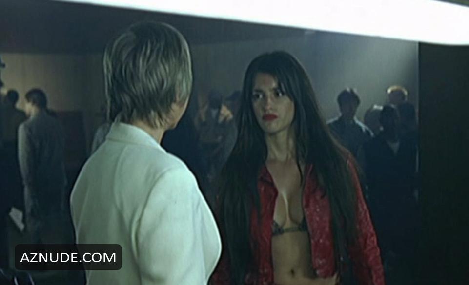 Penelope Cruz in Don't Tempt Me, photo 1