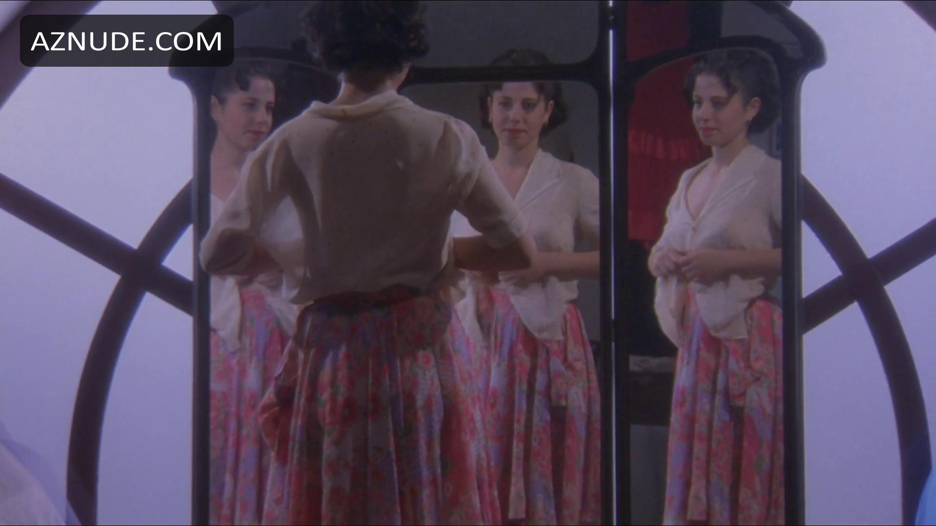 Anna Ammirati in Frivolous Lola, photo 18