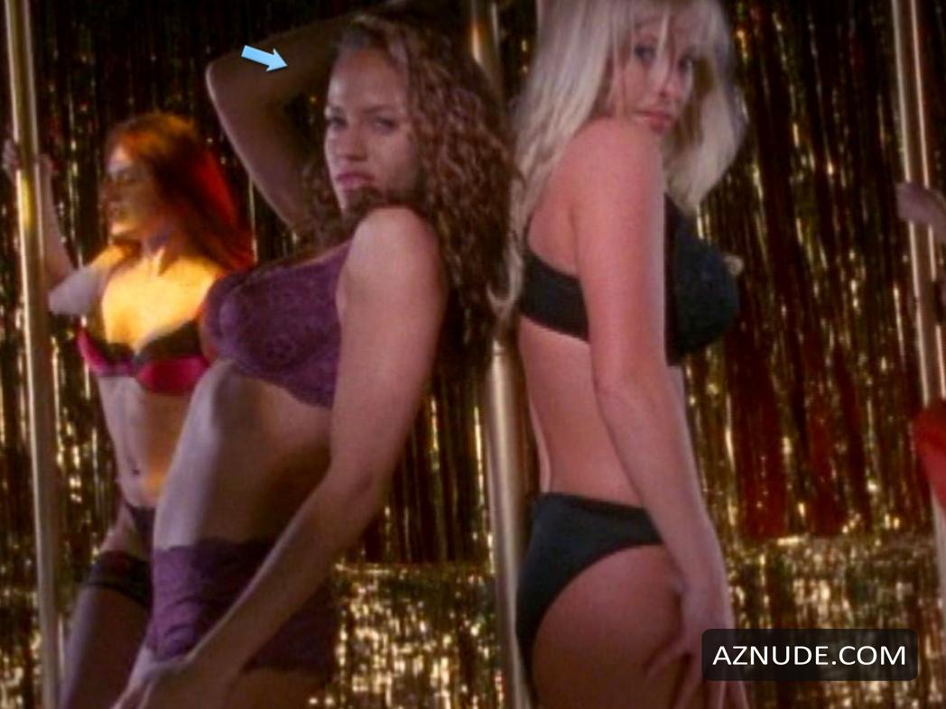 Leila Arcieri in Son of the Beach (2000-2002), photo 6