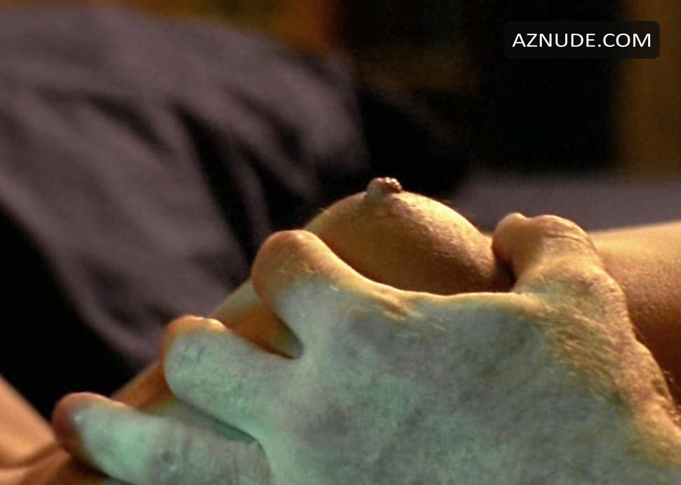 Polly Shannon in The Hunger, photo 4