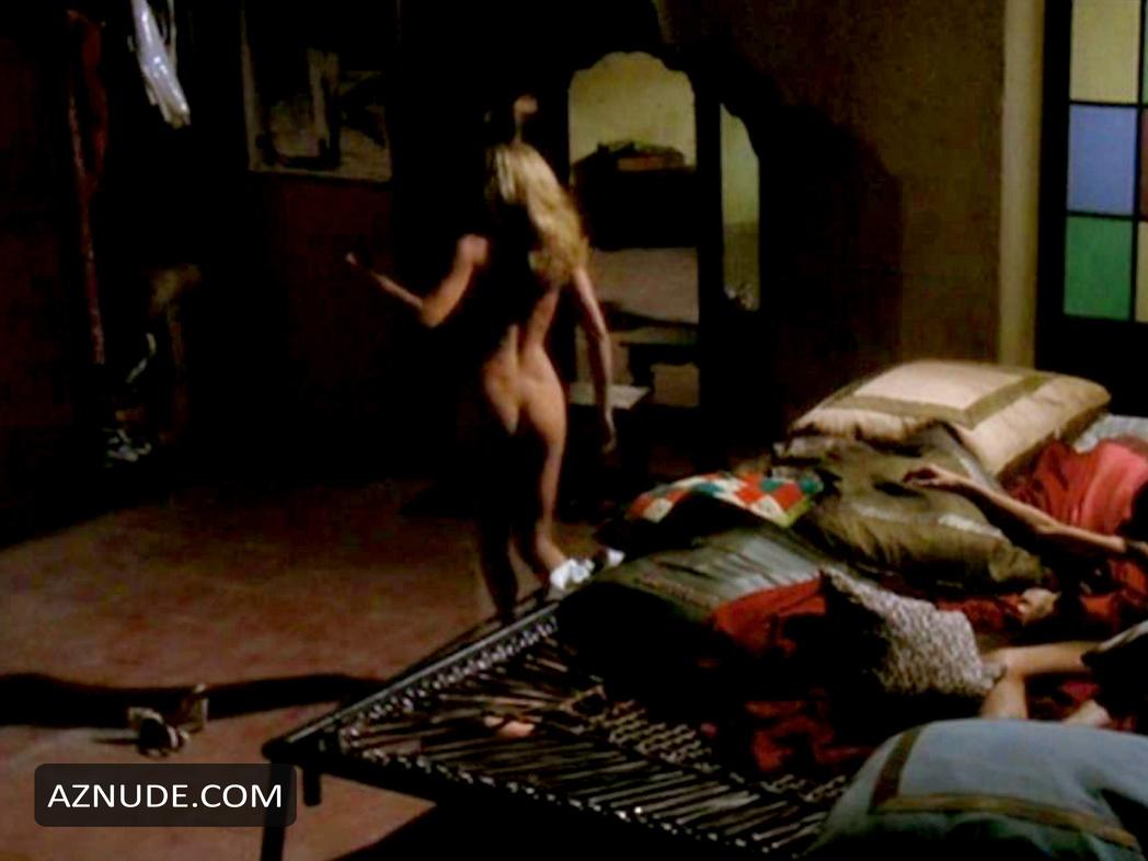 Ursula Andress in Loaded Guns, photo 7