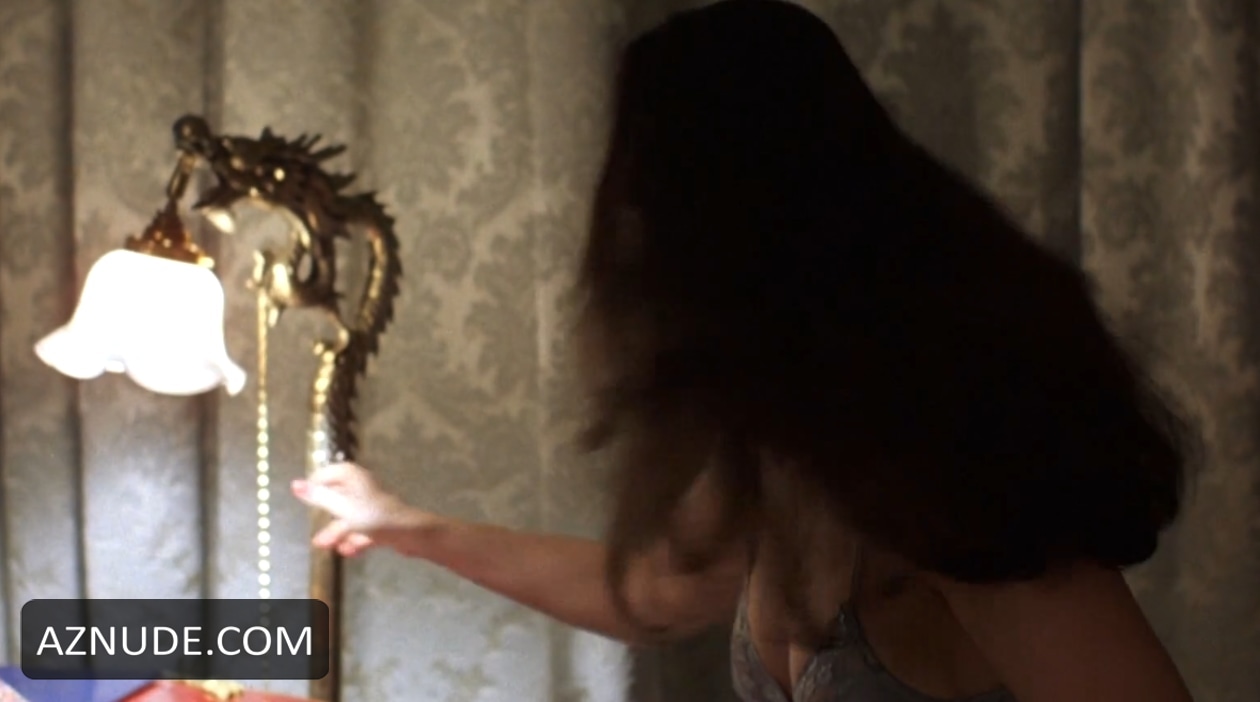 Andie Macdowell in Object of Beauty, photo 30