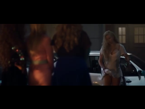 Veronica Ferres in Rossini, photo 13