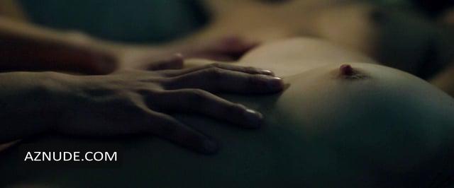 Lorenza Izzo in Knock Knock, photo 9