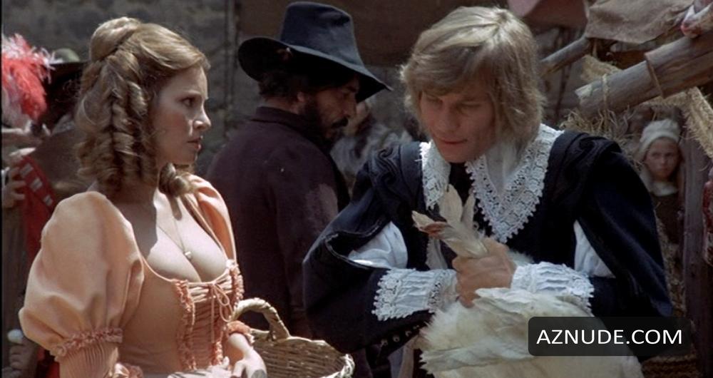 Raquel Welch in The Four Musketeers, photo 2