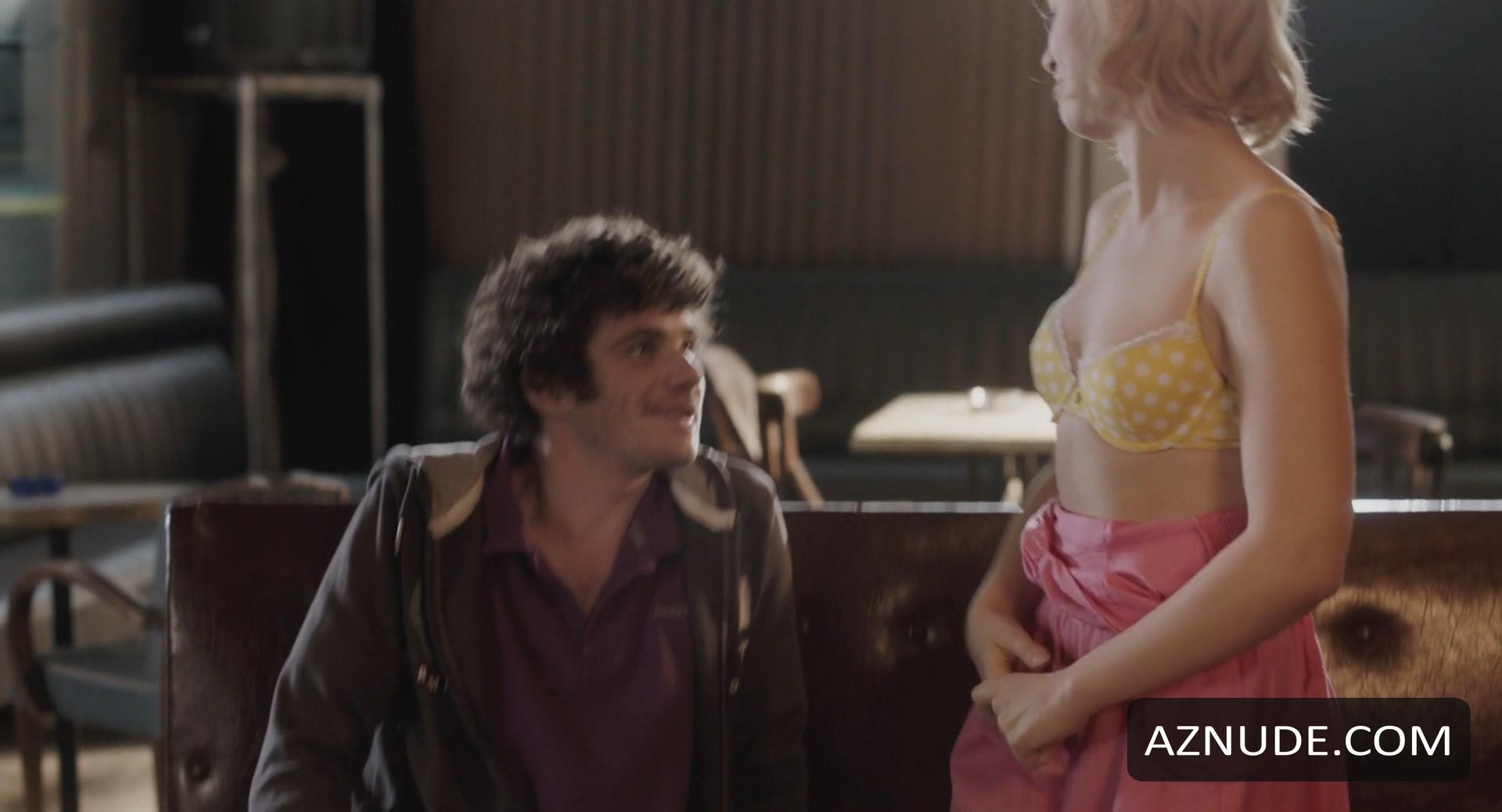 Sara Forestier in Pirate TV, photo 35