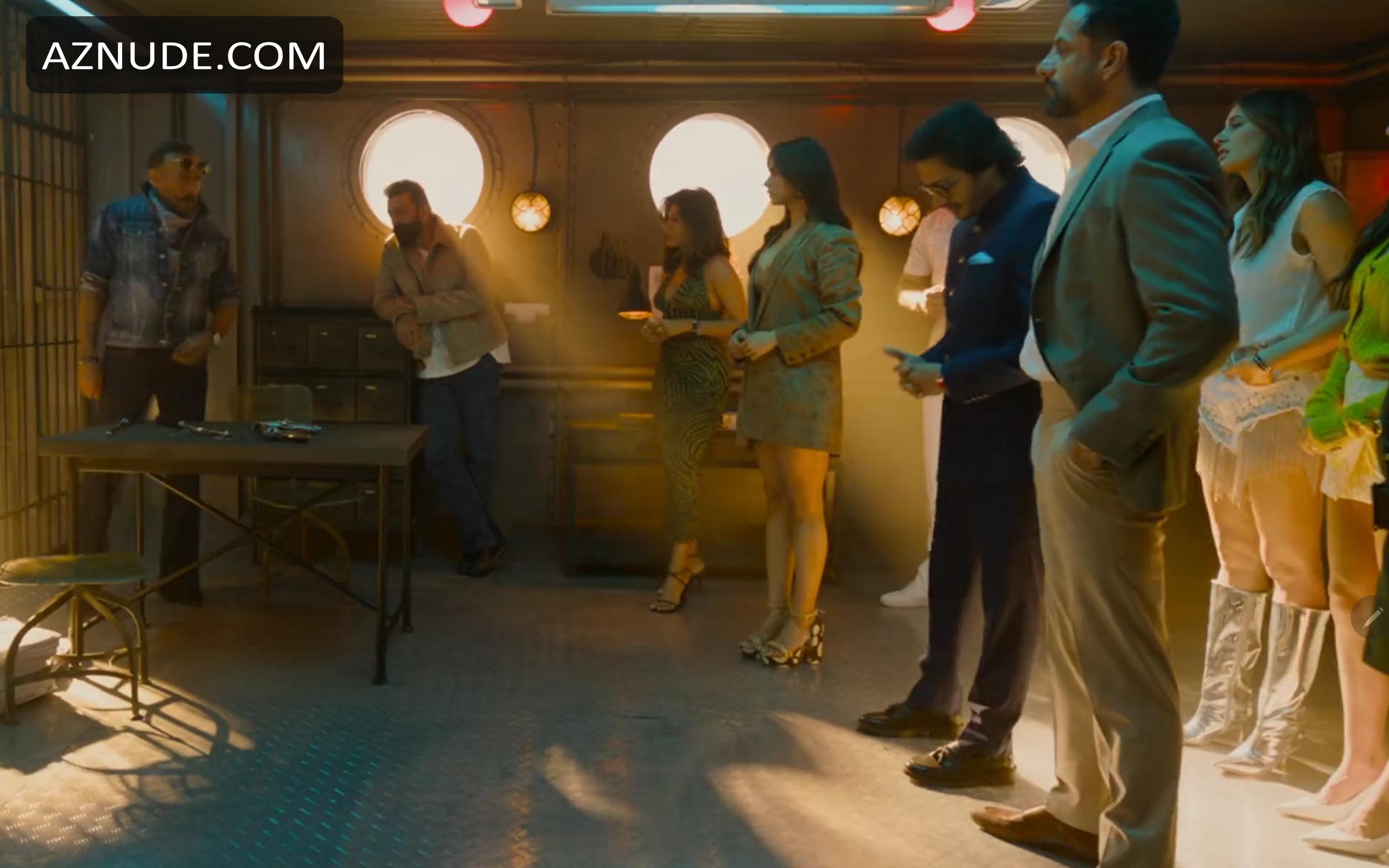 Soundarya Sharma in Housefull 4, photo 49
