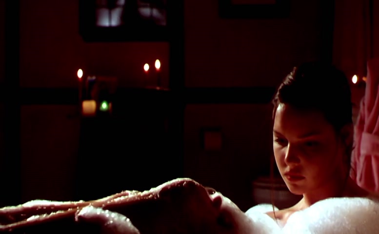Katherine Heigl in Bug Buster, photo 6