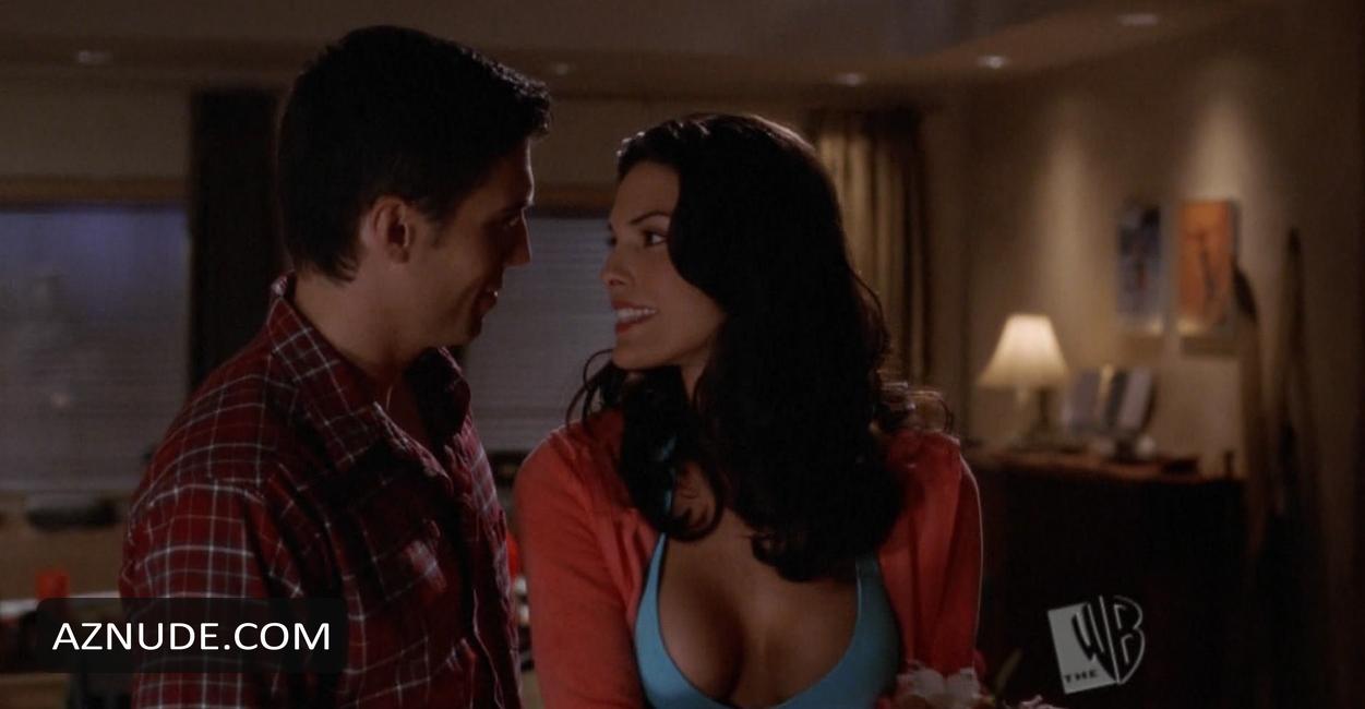 Alana De La Garza in The Mountain, photo 1