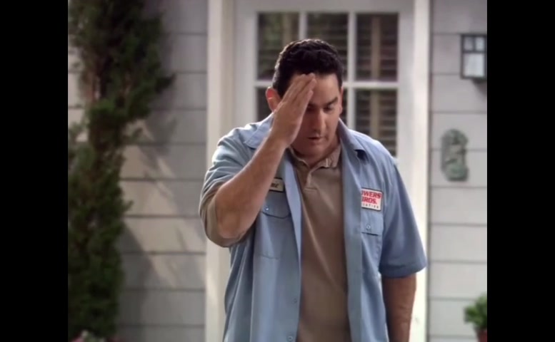 Constance Marie in George Lopez (2004-2007), photo 13