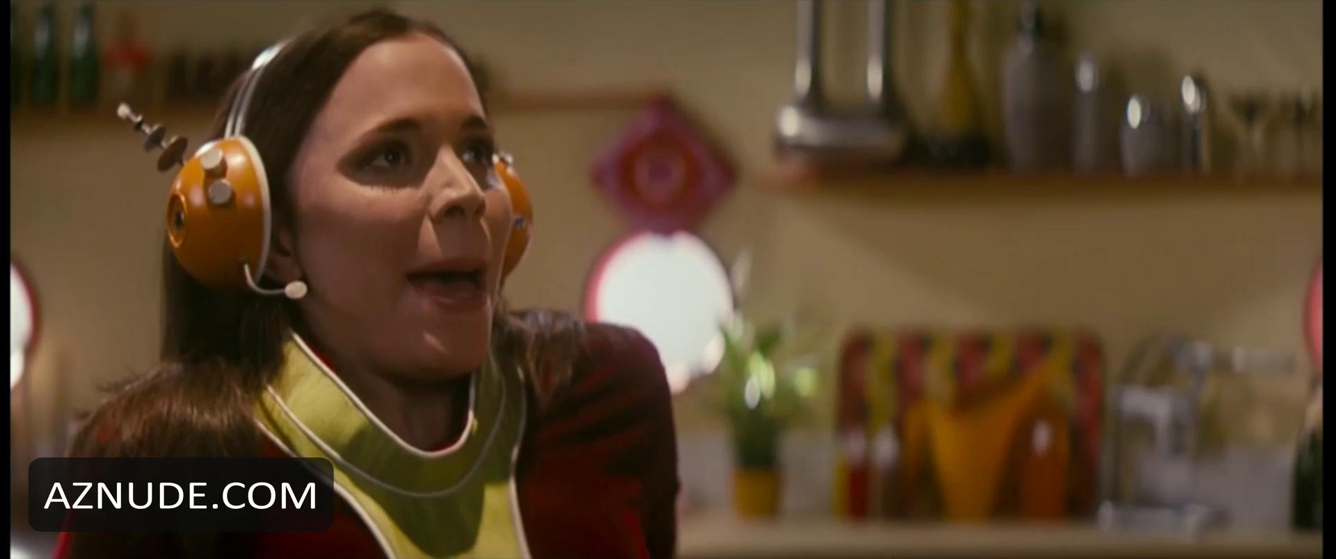Lucy Egerton in Human Assembly, photo 13