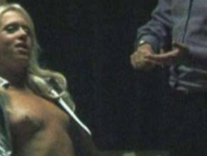 Beth Cordingly in Funland, photo 15