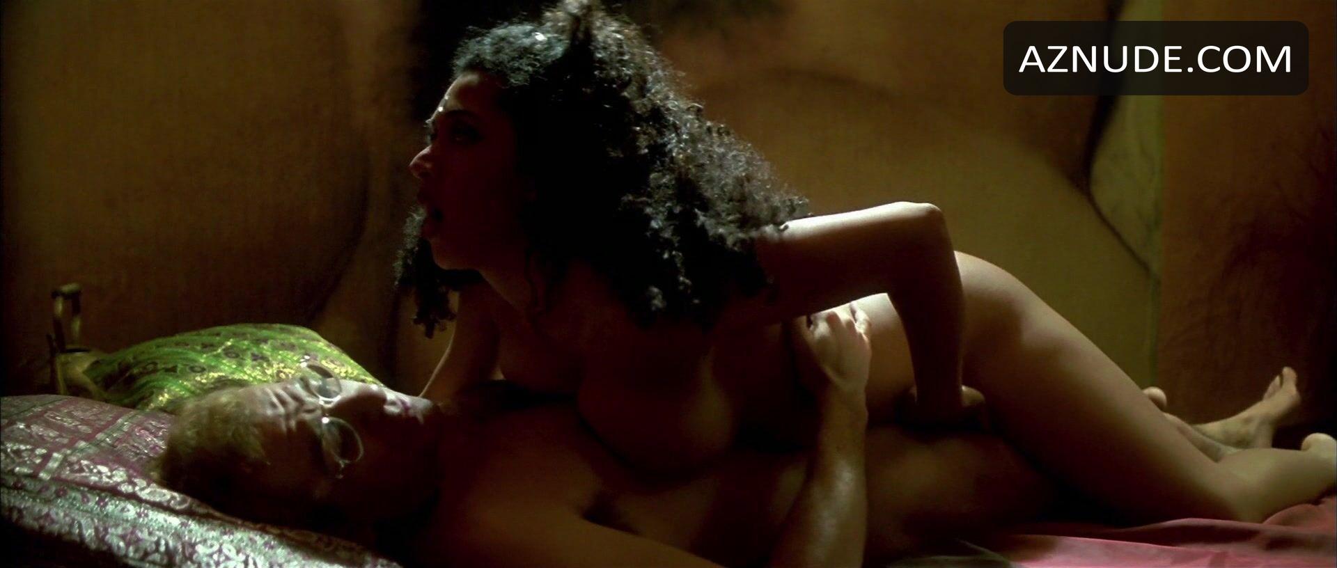 Vicenta N'dongo in Airbag, photo 41