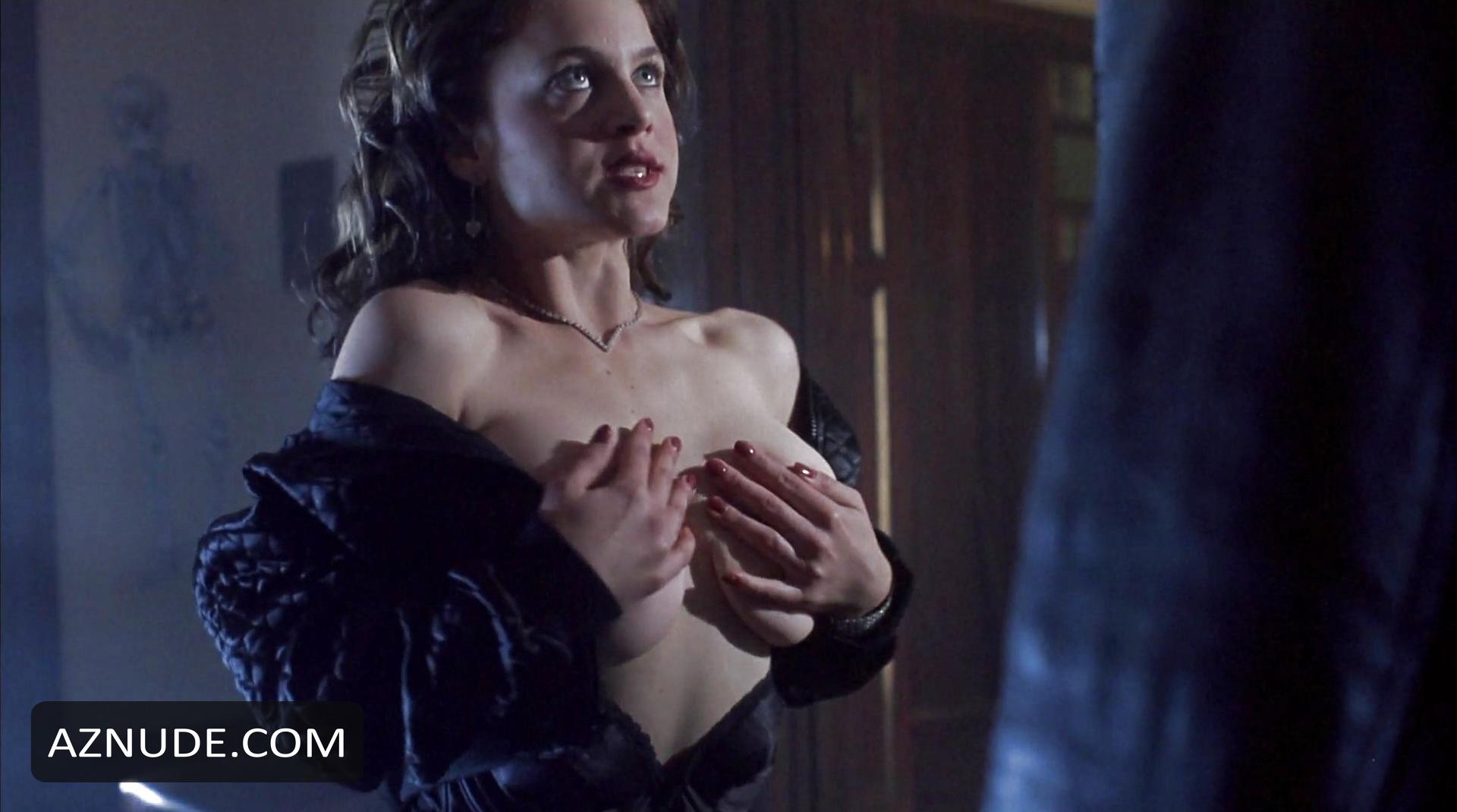 Zoe Trilling in Night Of The Demons 2, photo 4