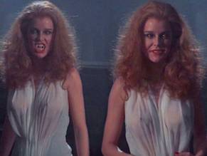 Amanda Bearse in Fright Night, photo 12