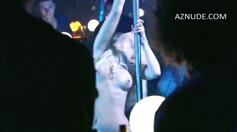 Beth Cordingly in Funland, photo 21