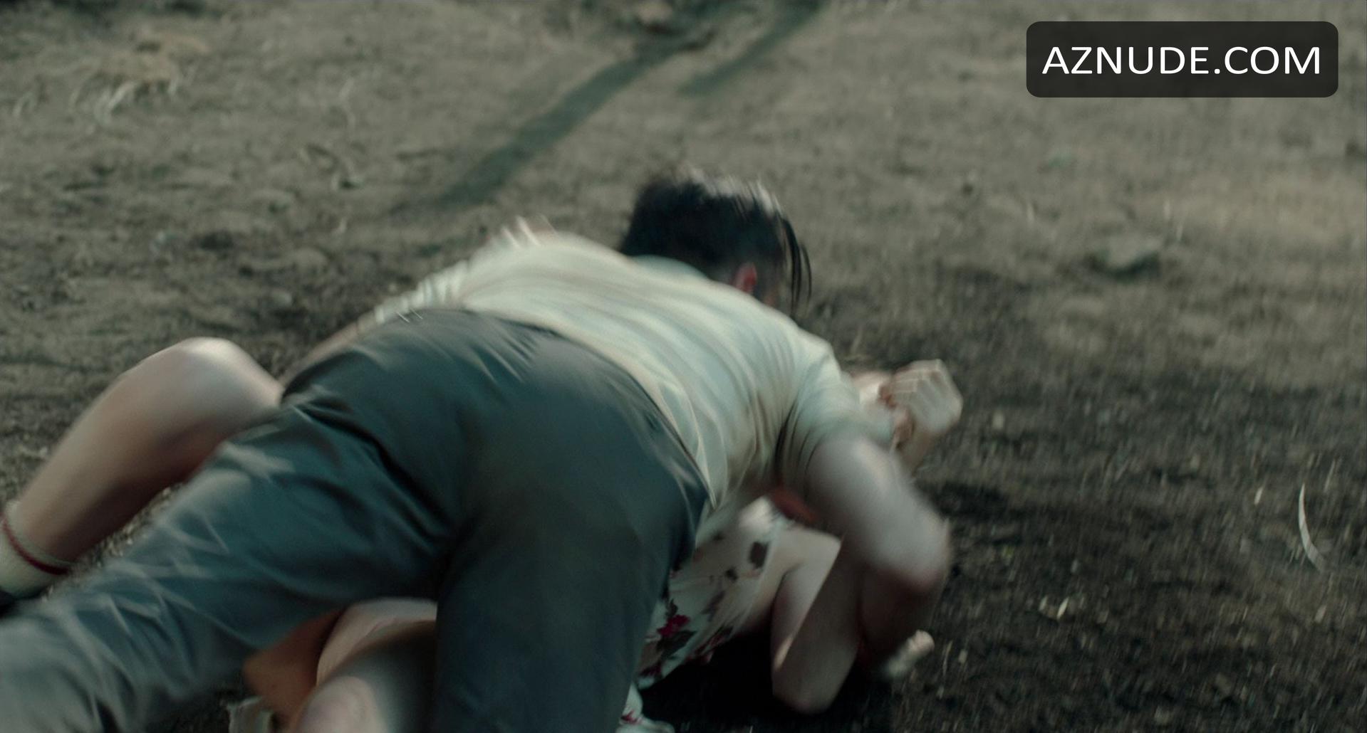 Evan Rachel Wood in Into the Forest, photo 24