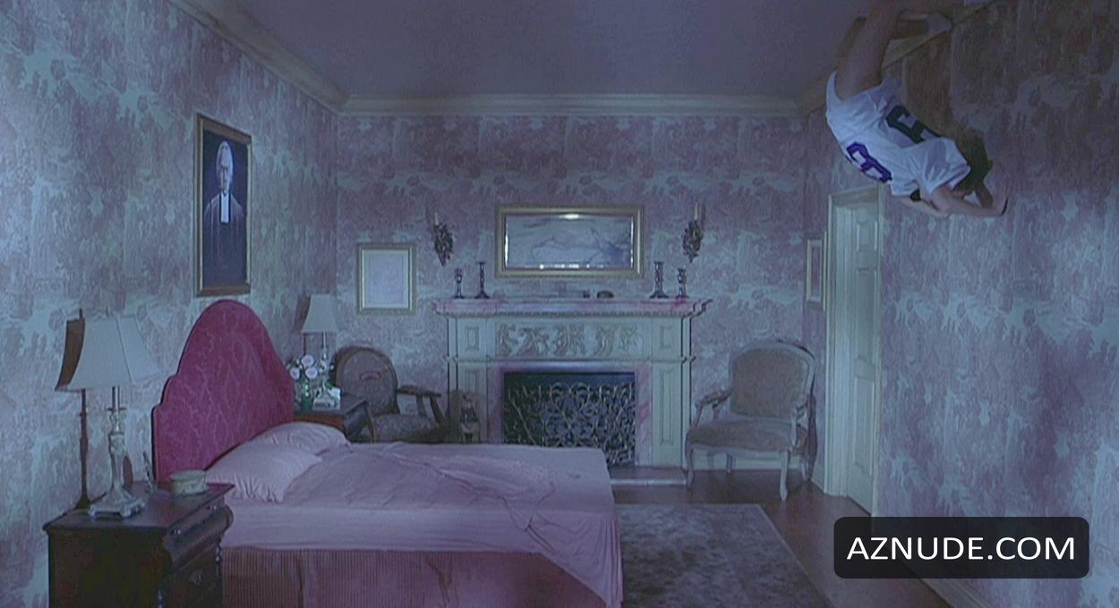 Tori Spelling in Scary Movie 2, photo 3