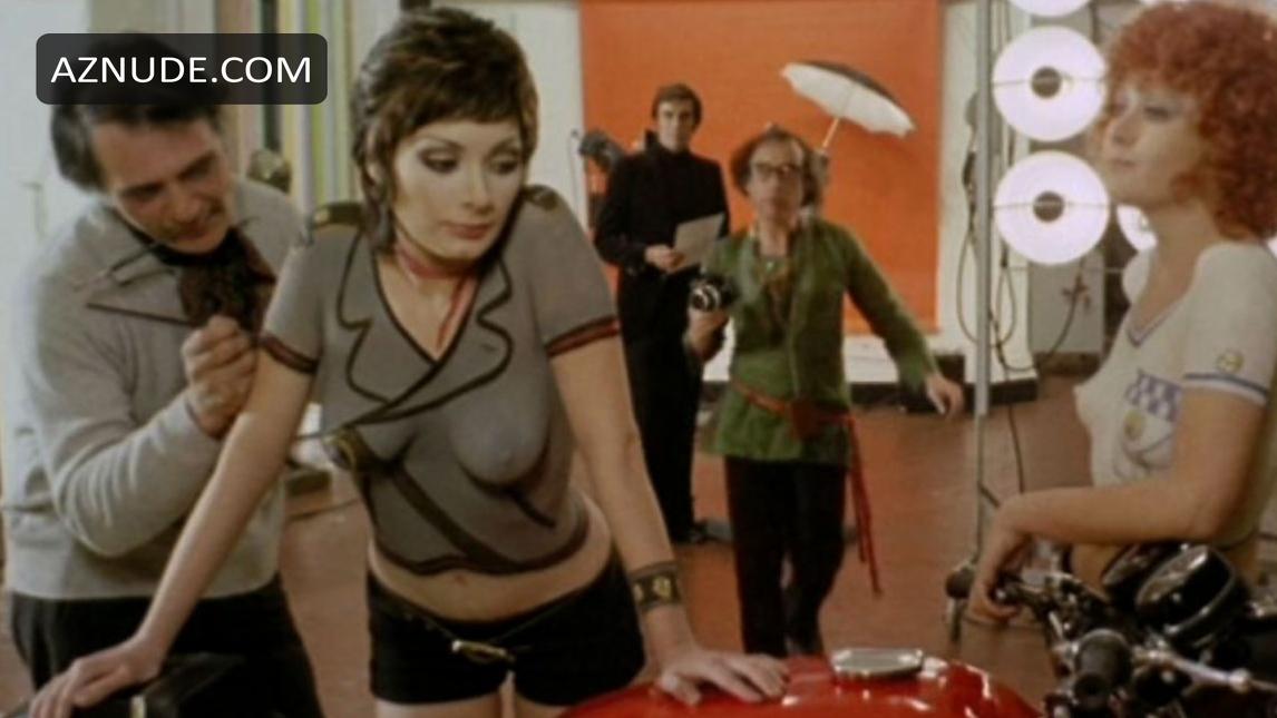 Edwige Fenech in The Case Of The Bloody Iris, photo 3