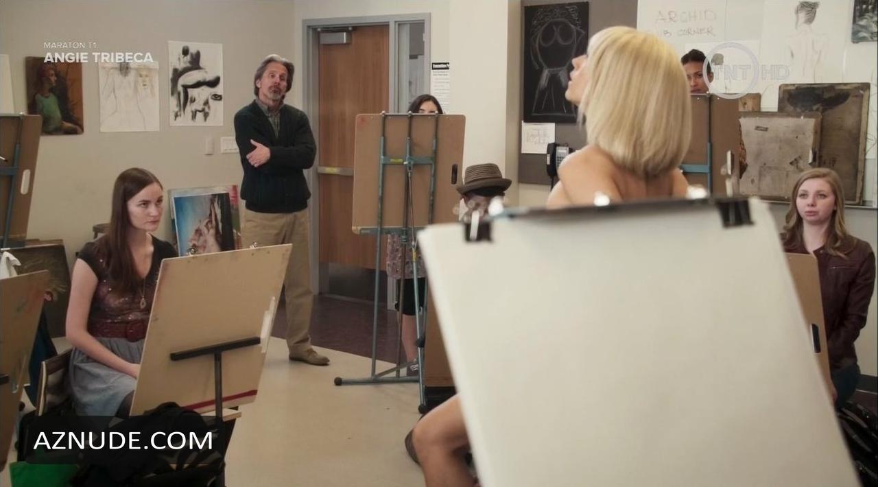 Rashida Jones in Angie Tribeca (2016-), photo 3