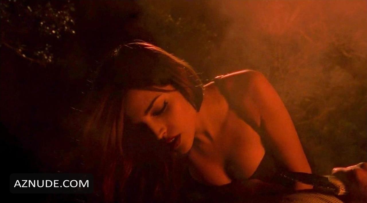 Eiza Gonzalez in From Dusk Till Dawn: The Series (2014-2015), photo 14