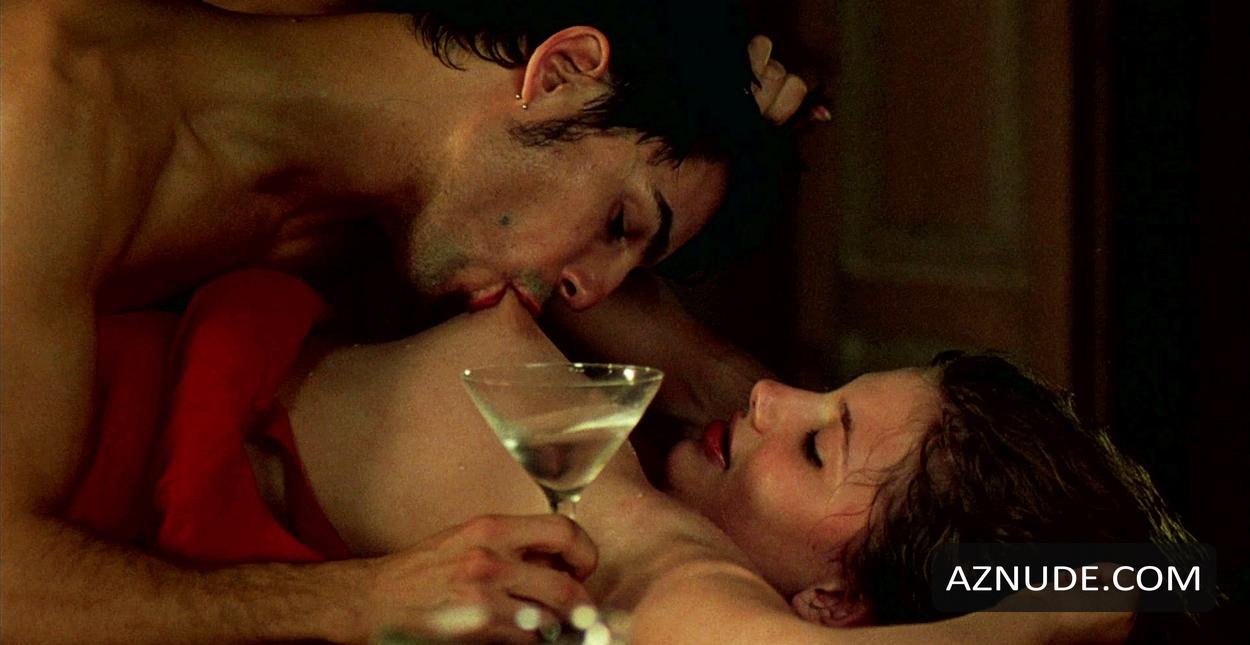 Miriam Giovanelli in Sex, Parties And Lies, photo 1