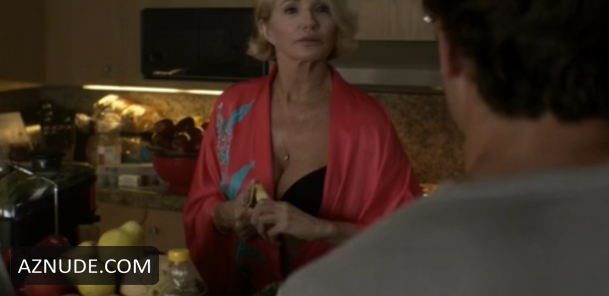 Ellen Barkin in Animal Kingdom (2016-), photo 10