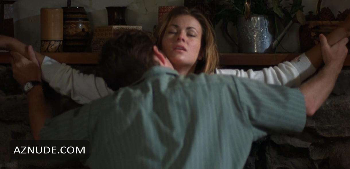 Carmen Electra in The Mating Habits of the Earthbound Human, photo 17