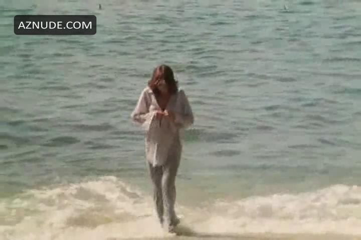 Raquel Evans in Jill, photo 16