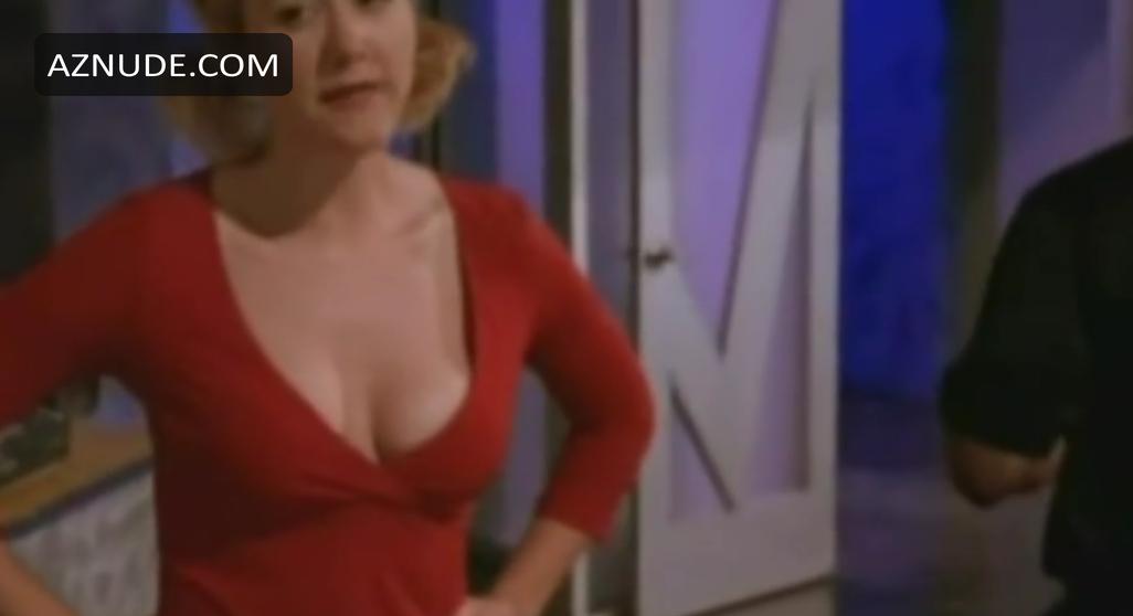 Leah Lail in V.i.p., photo 8