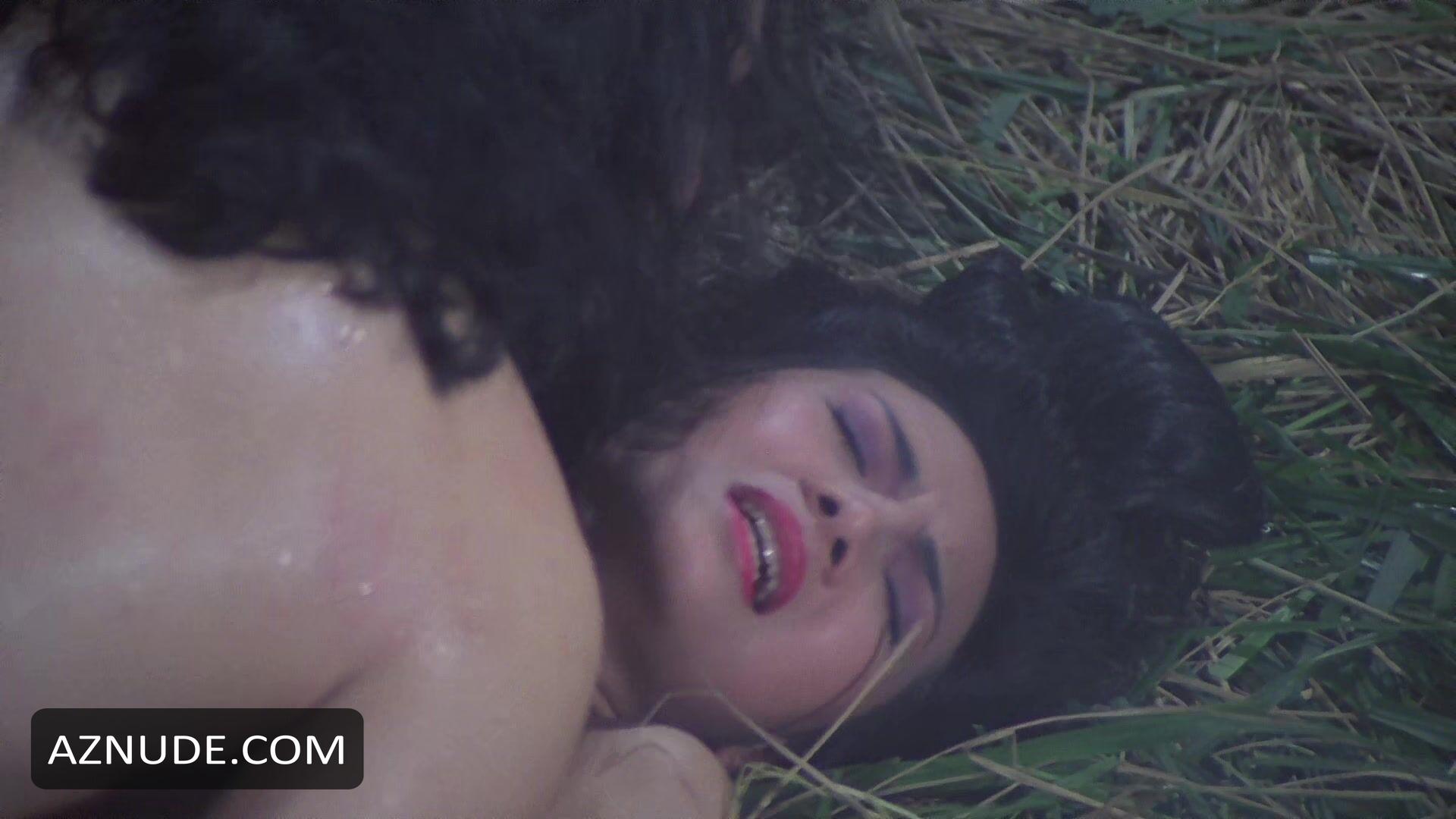 Amy Yip in Erotic Ghost Story, photo 63