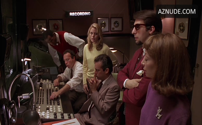 Illeana Douglas in Grace of My Heart, photo 26