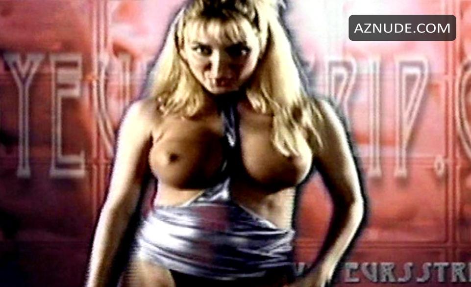 Shelley Michelle in .com For Murder, photo 5