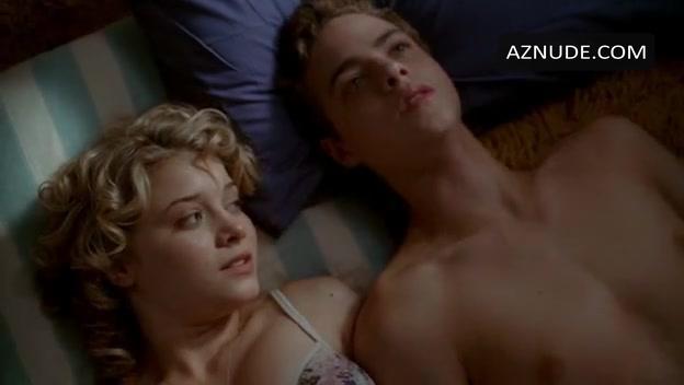 Sarah Jones in Big Love, photo 21