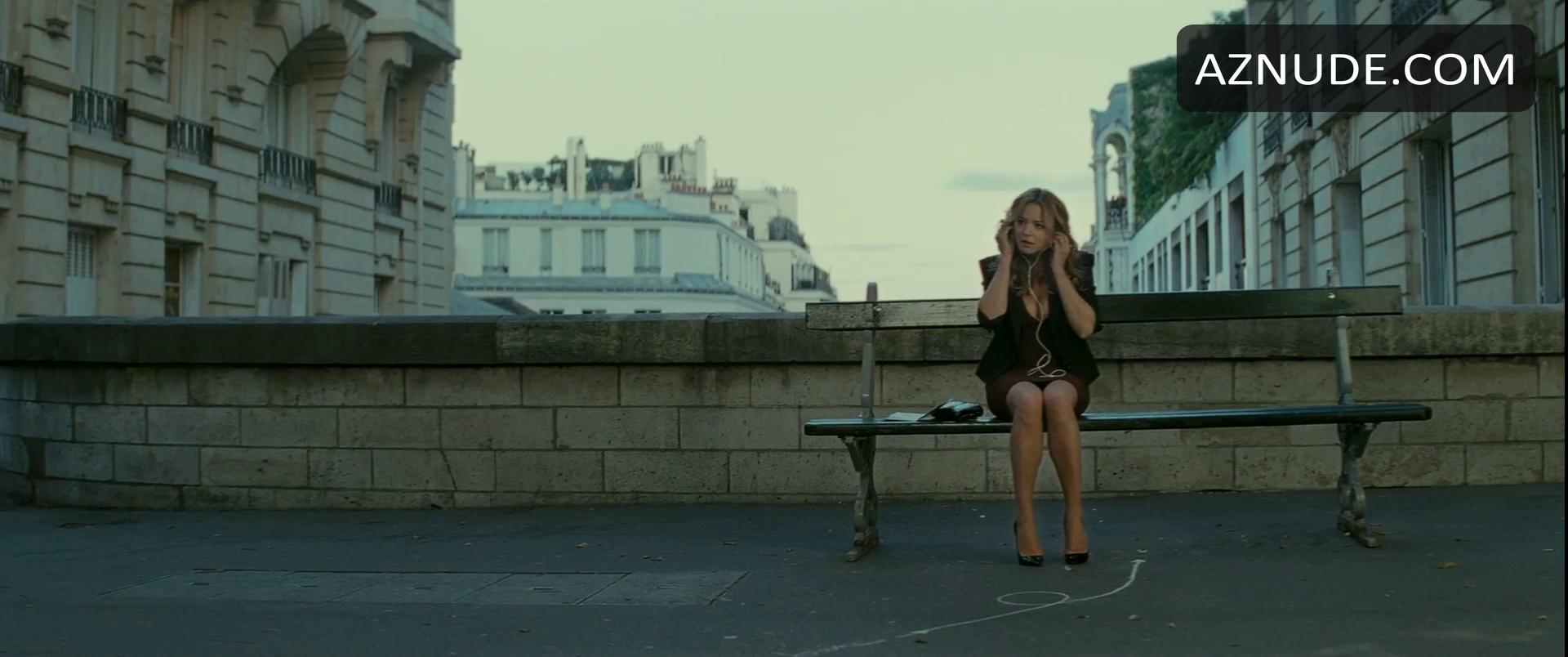 Virginie Efira in It Boy, photo 15